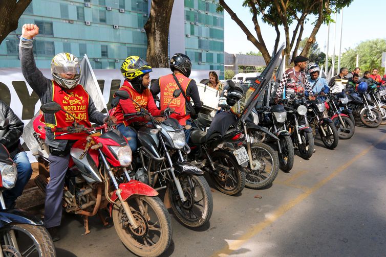 Motoboys pedem condições dignas de trabalho e ameaçam paralisação nacional