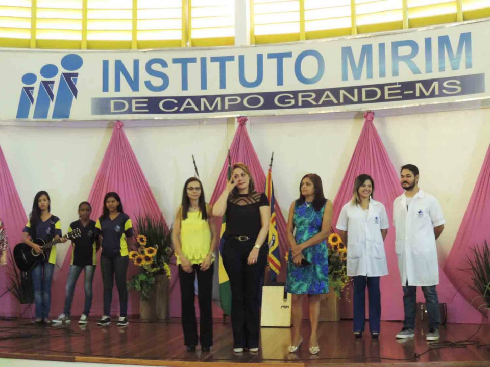 Alunos do Instituto Mirim apresentam talentos durante 'Minuto Mirim'