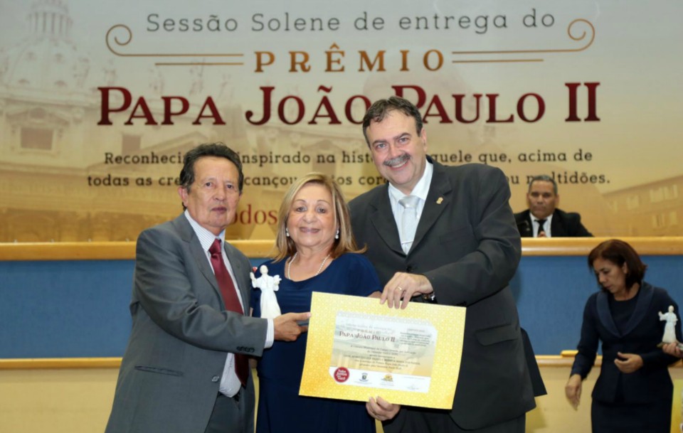 Religiosos são homenageados com o prêmio 'Papa João Paulo II'