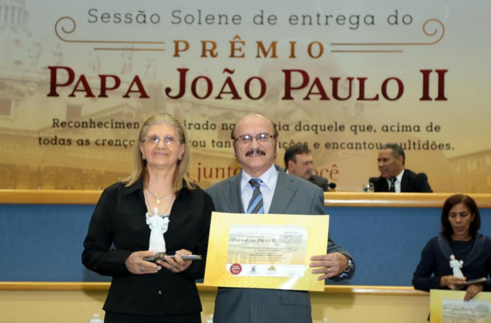 Religiosos são homenageados com o prêmio 'Papa João Paulo II'