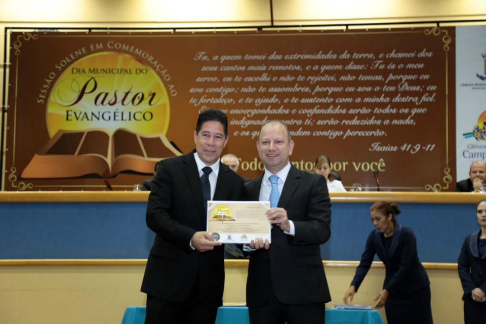 Pastores e religiosos são homenageados em Sessão Solene na Câmara