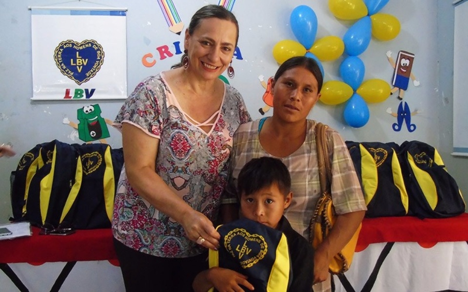 LBV entrega kits pedagógicos a aldeias indígenas em MS