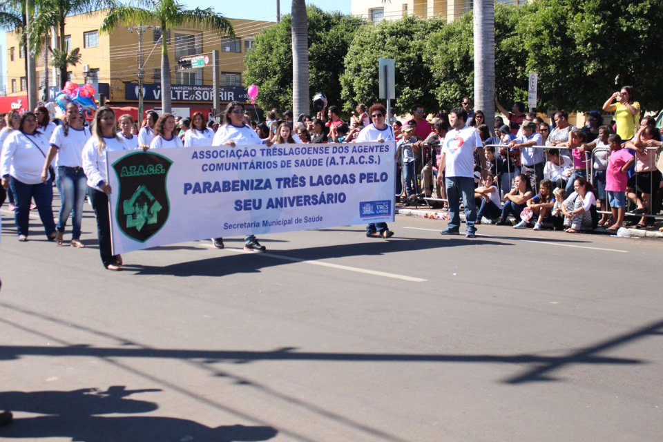 Desfile cívico ‘Ferrovia e os Imigrantes ‘ homenageia os 102 anos de Três Lagoas