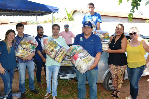 Assistência Social recebe doação de 30 cestas básicas da APETL