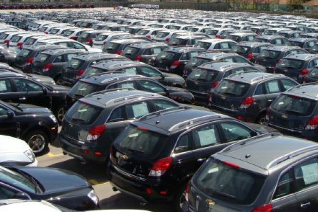 Vendas de veículos caem 20,7% no 1º semestre, diz Fenabrave