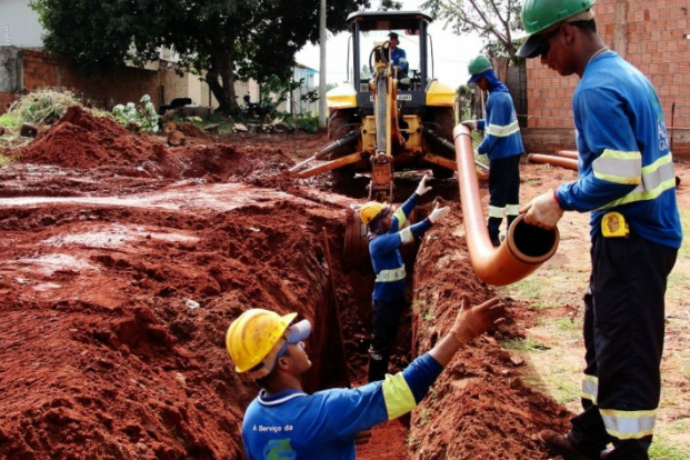 Rede de esgoto beneficia moradores de mais de 300 imóveis da Mata do Jacinto