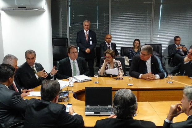Reinaldo discute questão logística em Brasília e marca encontro com empresa Rumo