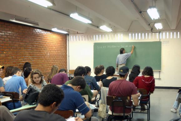 Exame será aplicado neste domingo em dez capitais brasileiras. Arquivo/Agência Brasil