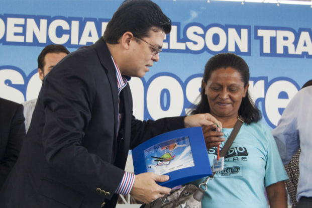 Prefeito Gilmar Olarte faz entrega de apartamentos para 816 famílias da Capital