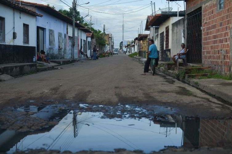 Pesquisa do IBGE mostra que 38,2% dos municípios brasileiros têm política de saneamento básico - Marcello Casal Jr / Arquivo Agência Brasil