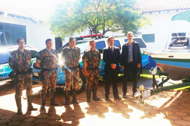 Polícia Militar Ambiental de recebe viaturas e lancha novas do MPT