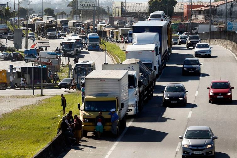 Paralisação dos caminhoneiros em maio garantiu tabelamento do frete - (Thomaz Silva/Agência Brasil)