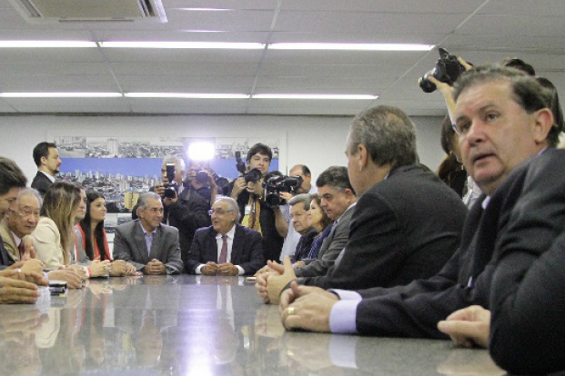 Eduardo Rocha participa de reunião na AL com Governador eleito