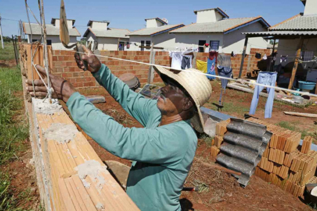 Moradores do José Macksoud investem na ampliação da casa