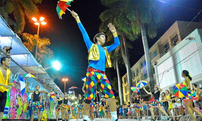 Bloco de Frevo é uma das atrações do Carnaval Cultural, que mostra o lado romântico do carnaval com os cordões