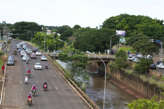 Revitalização das margens do Rio Anhandui vai garantir controle de enchente