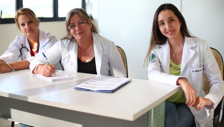 Mais de 10.205 médicos formados no exterior já completaram a inscrição no programa - Divulgação prefeitura de Suzano SP