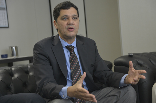 O senador Ricardo Ferraço pede em seu parecer o prosseguimento do processo contra Delcídio do Amaral. Wilson Dias/ABr