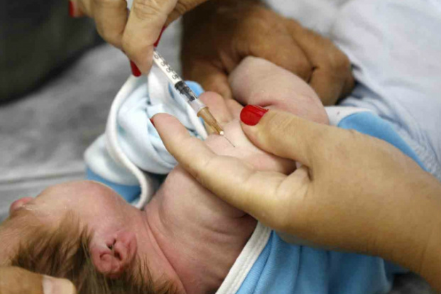 Sesau monta cronograma de vacinação para amenizar déficit de vacinas na Capital