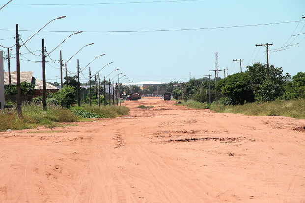 Mais asfalto e iluminação para principais avenidas de Três Lagoas