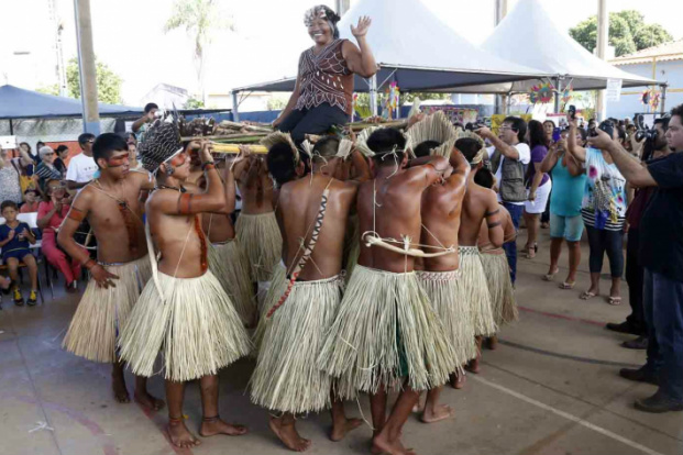Feira Indígena Cultural presta homenagem à cacique Enir Terena