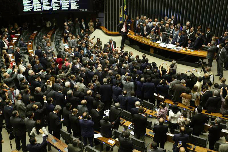 Oposição deixou plenário como protesto contra o decreto do presidente Michel Temer. Fabio Rodrigues Pozzebom/Agência Brasil