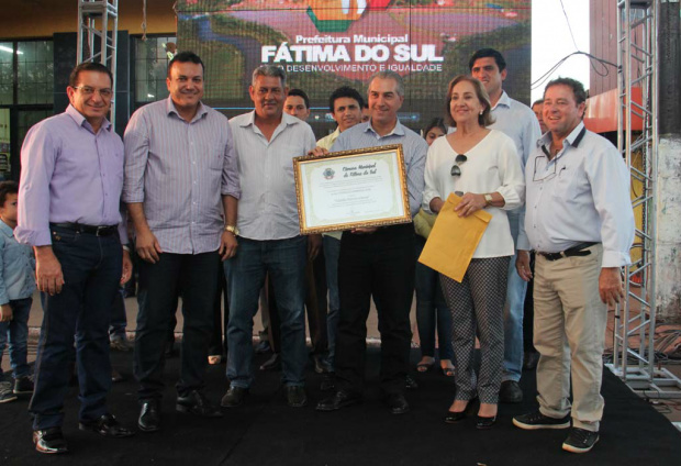 Para o governador, receber o título de cidadão fatimasulense é um motivo de muito orgulho – foto: Chico Ribeiro