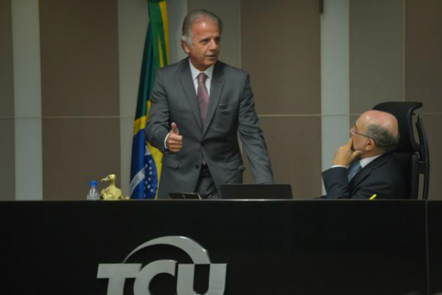 Ministro José Múcio Monteiro na sessão que, em junho, analisou as contas de 2015 da presidenta afastada Dilma Rousseff. José Cruz/Agência Brasil