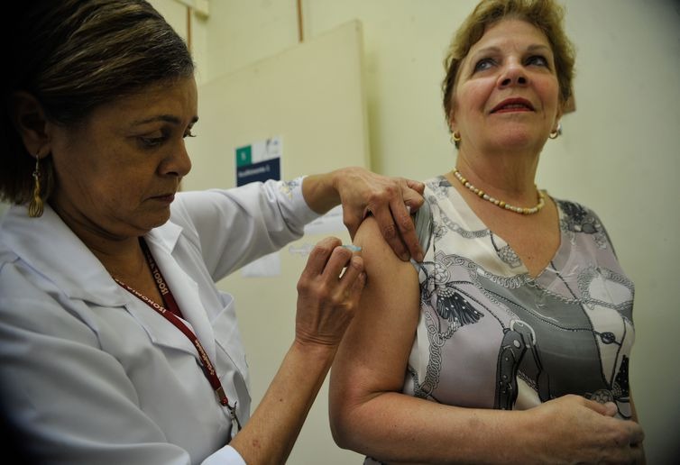 Ministério da Saúde espera vacinar 54,4 milhões de pessoas até 1º de junho em todo o país (Arquivo/Elza Fiúza/Agência Brasil)